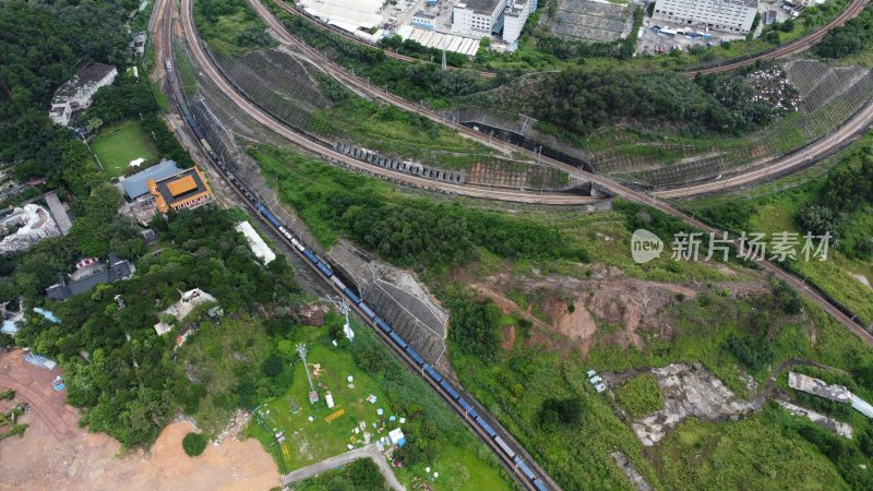 广东东莞：航拍途经常平镇的铁路