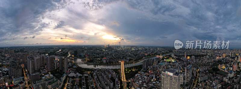 城市工业区与居民区的黄昏景象