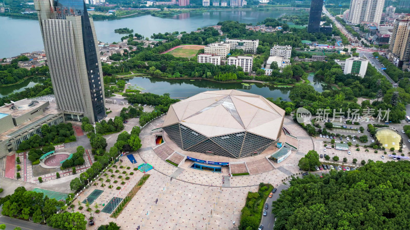 湖北黄石城市风光地标建筑航拍图