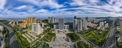 山东省威海市高新大厦蓝天白云全景图