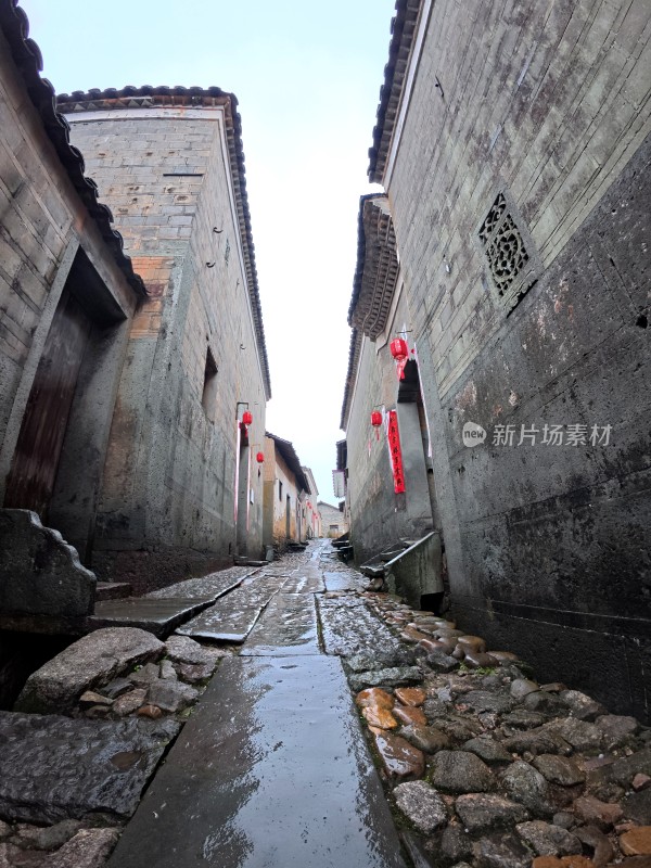 雨中竹桥古村