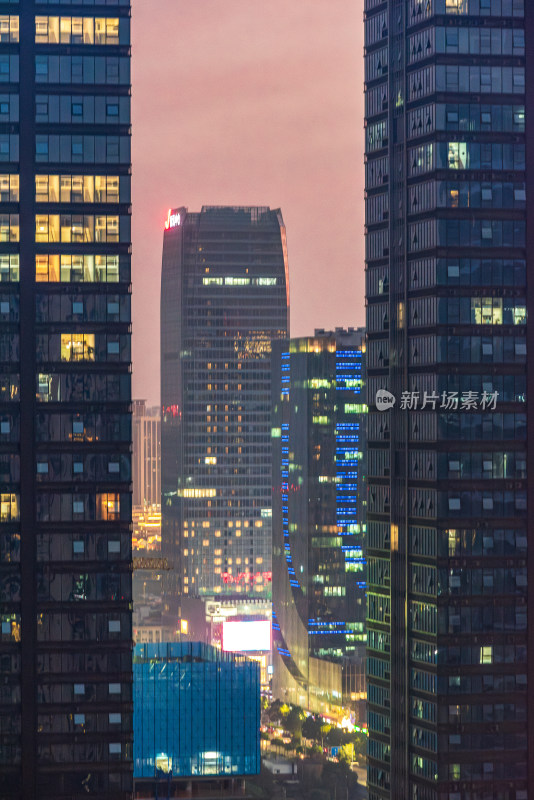 广东佛山金融高新区摩天大楼傍晚风景