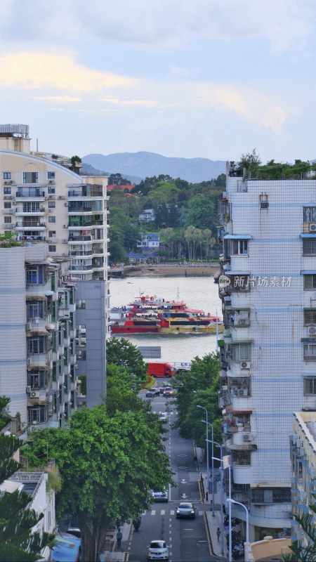 厦门鸿山公园俯瞰山海风光