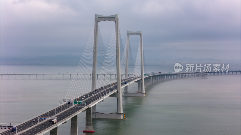 低空平流雾下的深中通道