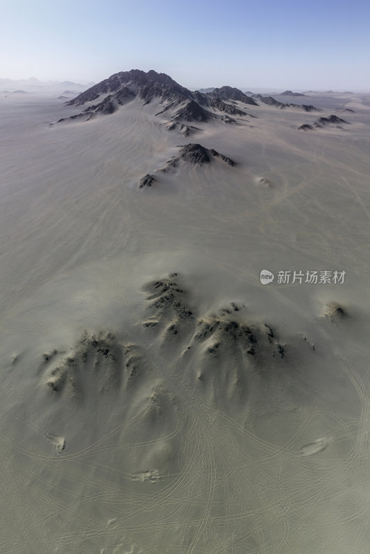 青海海西州茫崖黑独山月球基地网红高空航拍