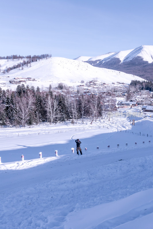 新疆阿勒泰白哈巴村冬季雪景