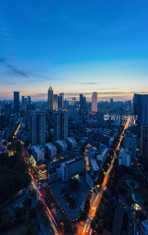 武汉夏季西北湖商业中心晚霞夜景城市风光