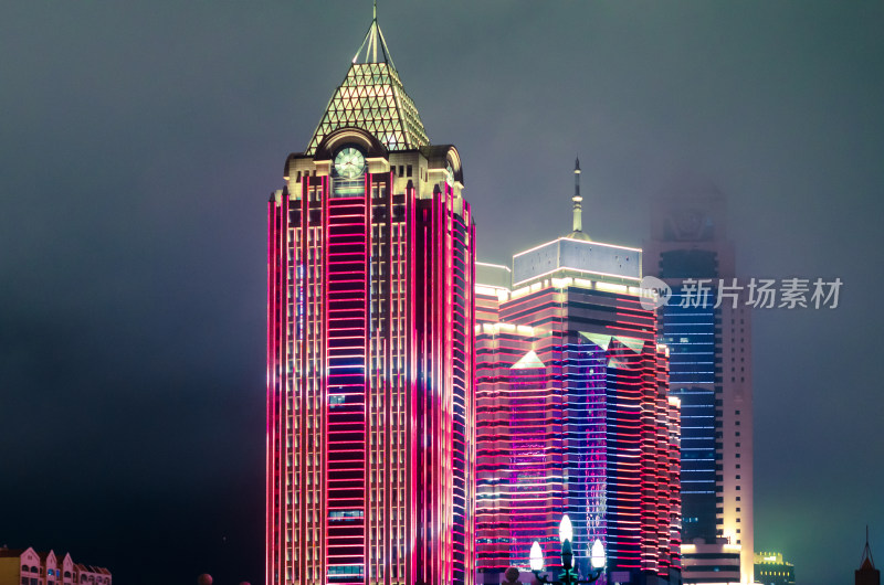 青岛栈桥海关大楼夜景