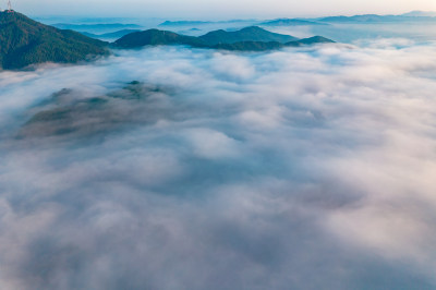 云层之上山川云海自然风光航拍摄影图