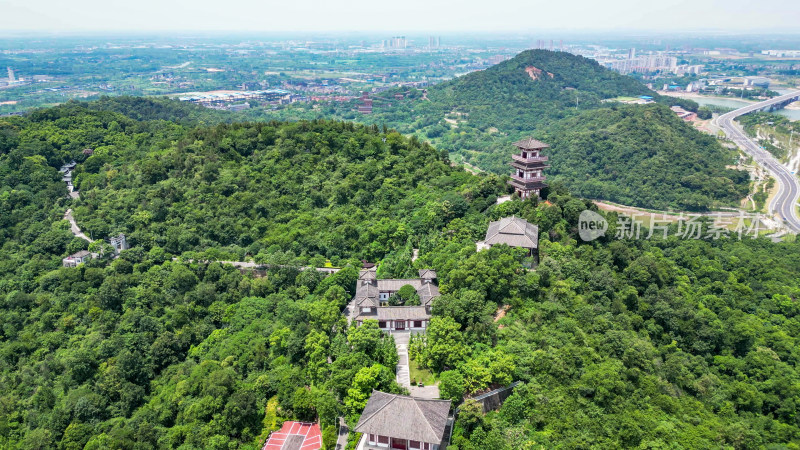 航拍湖北鄂州西山省级风景名胜区古灵泉寺