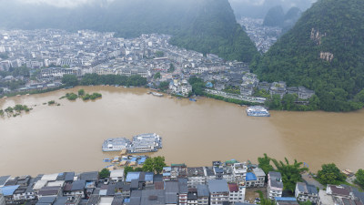 广西桂林因连续暴雨漓江两岸居民受灾严重