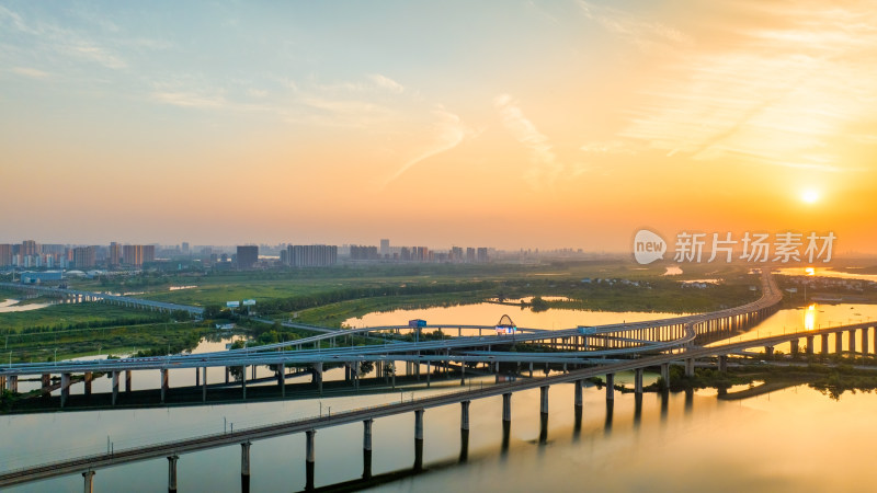 夕阳下的武汉府河