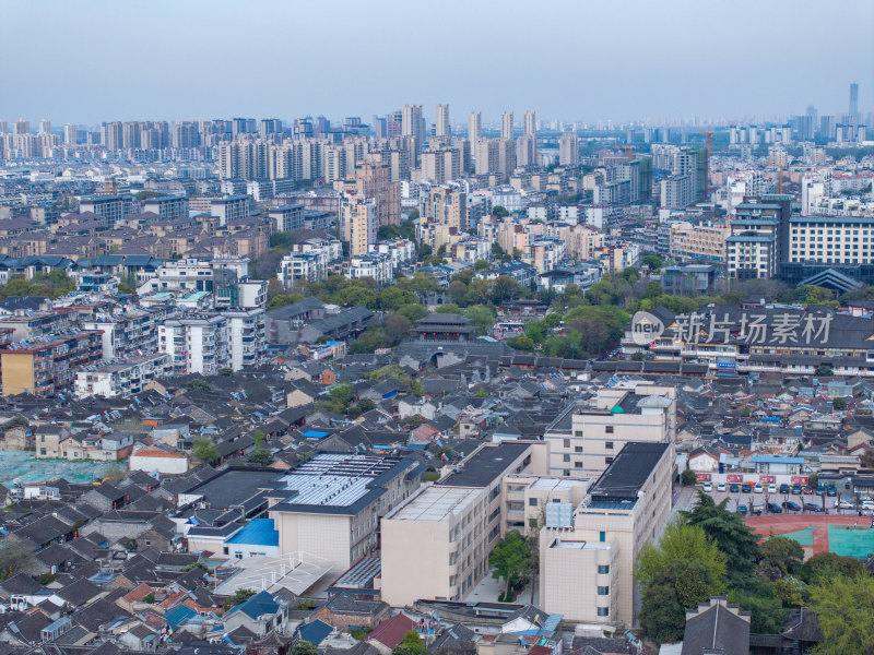 航拍扬州东关街全景节假日人山人海