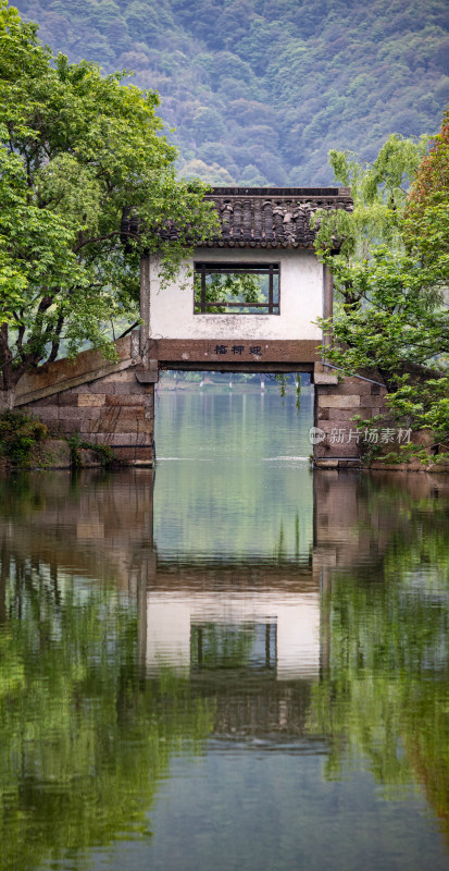 杭州湘湖风景区自然山水倒影景观