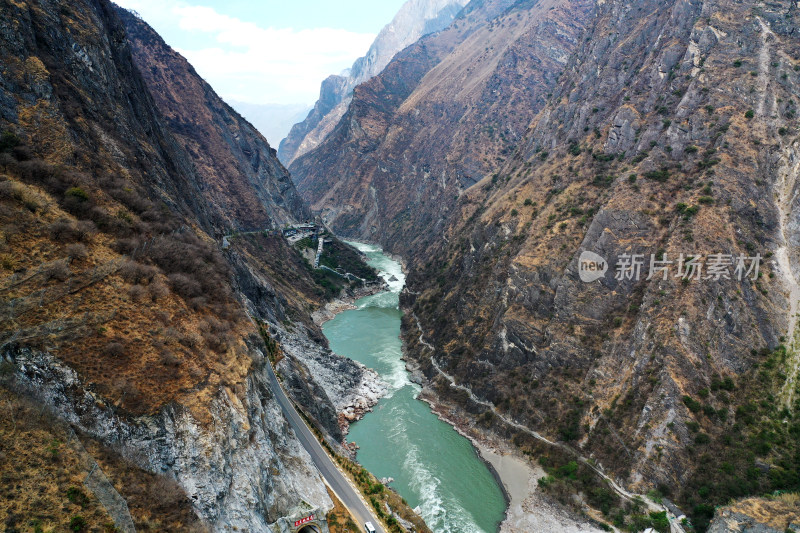 香格里拉上虎跳峡