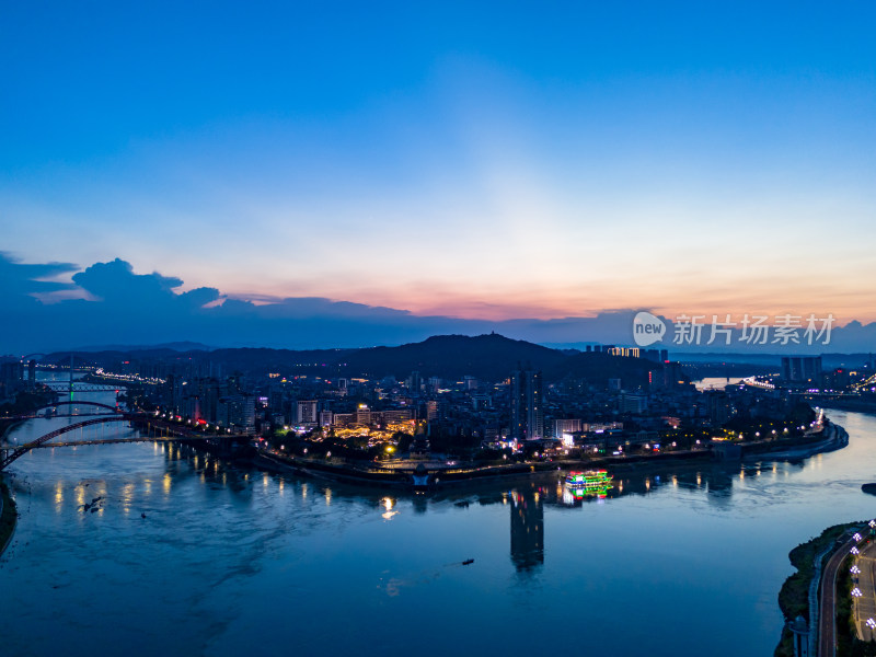 四川宜宾晚霞夜景航拍图