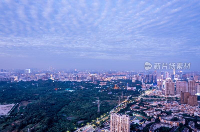 广州番禺城市密集建筑群与火烧云晚霞航拍