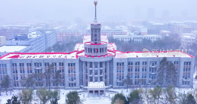 哈尔滨高校雪景之黑龙江中医药大学