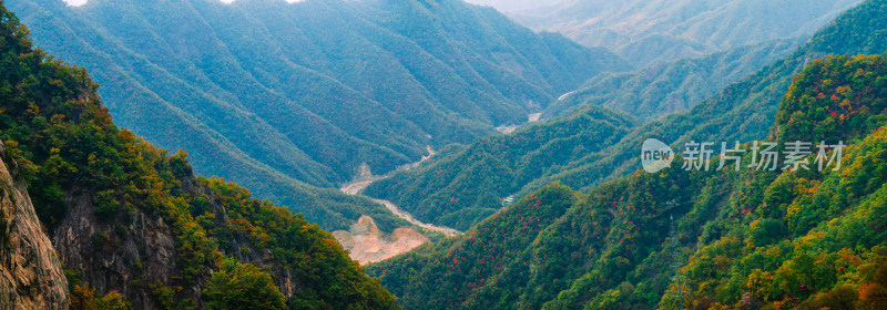 河南省洛阳白云山九龙潭秋天风景