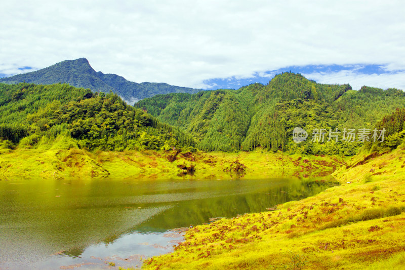 风景湖泊雅女湖