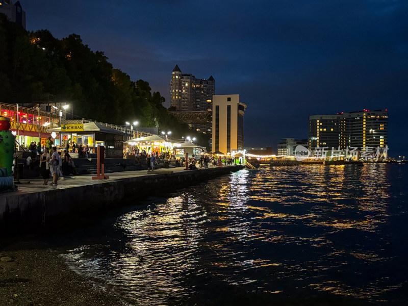 俄罗斯远东地区海参崴的人文夜市酒吧与美食