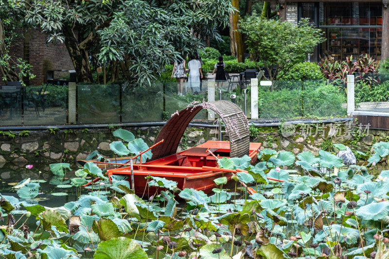 中式园林：深圳市甘坑二十四史书院