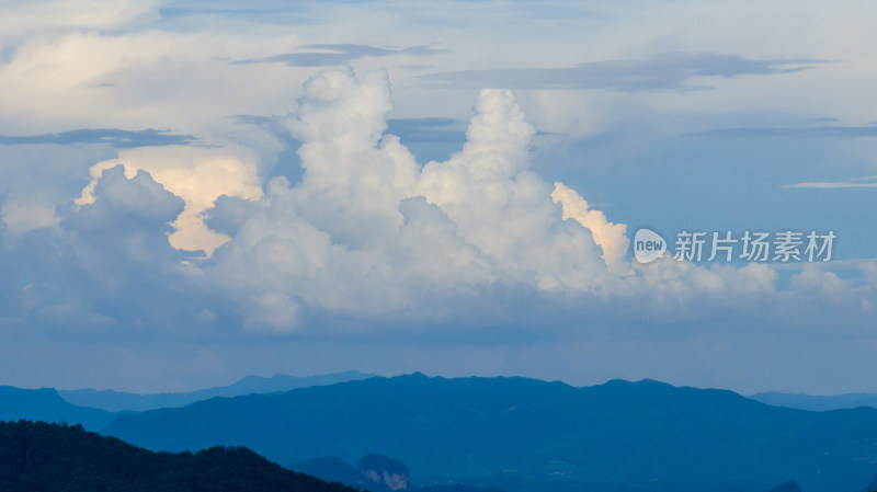 中国福建武夷山黄昏蓝调风景