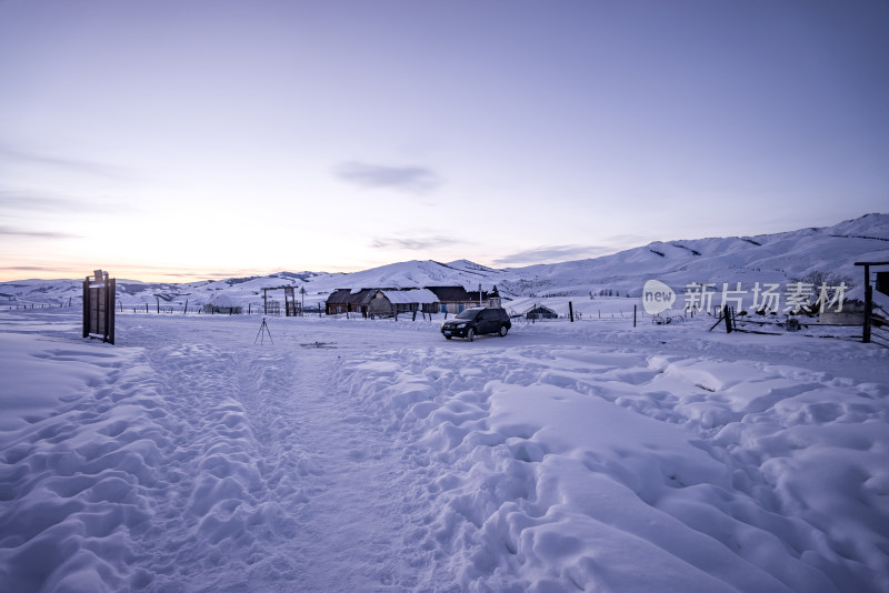 新疆阿勒泰白哈巴村冬季雪景