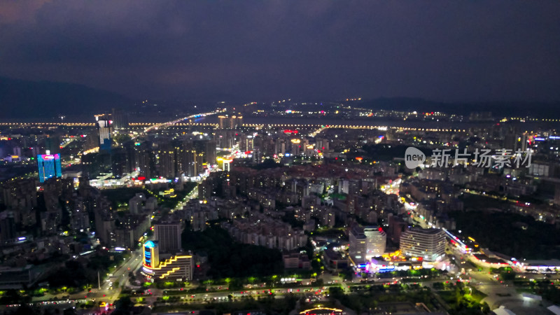 航拍肇庆城市夜幕降临