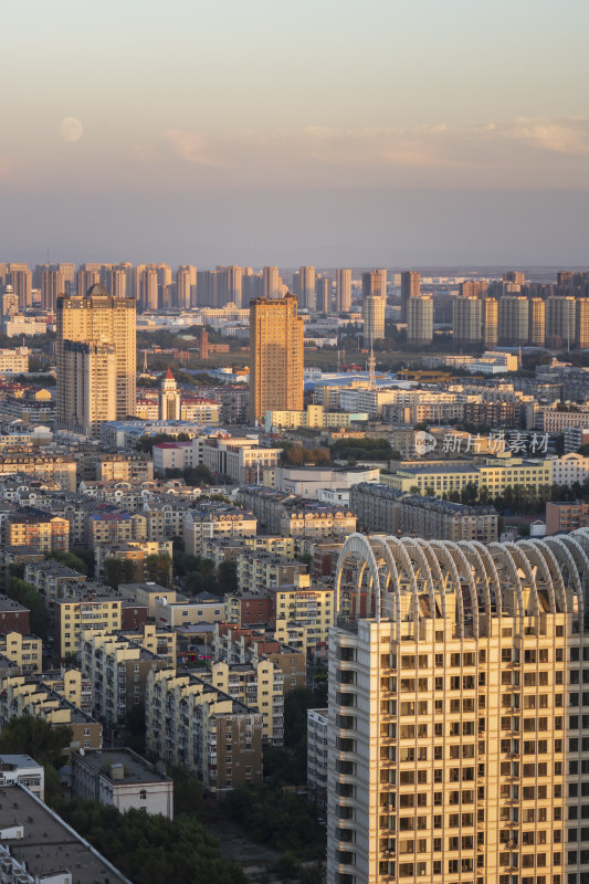 哈尔滨夜景地标性建筑龙塔