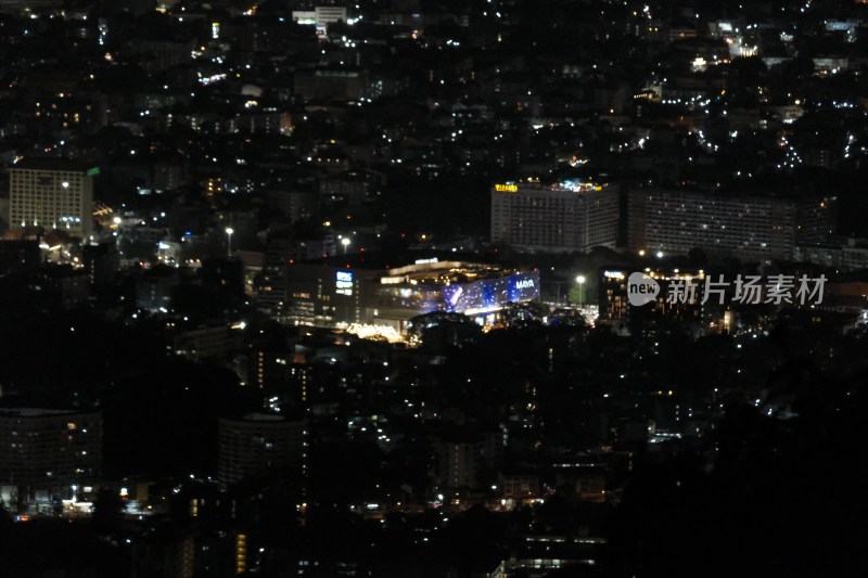 清迈城市夜景俯瞰灯光璀璨