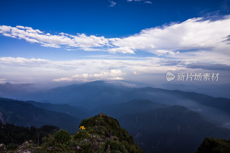 四川雅安牛背山云海