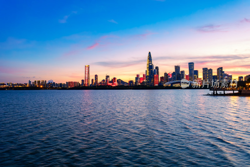 深圳湾后海灯光秀夜景