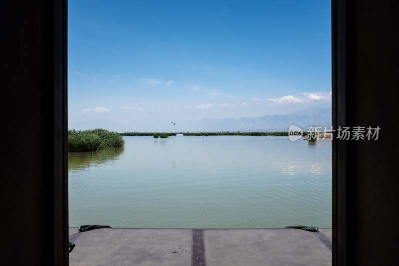 宁夏沙湖湖面景观