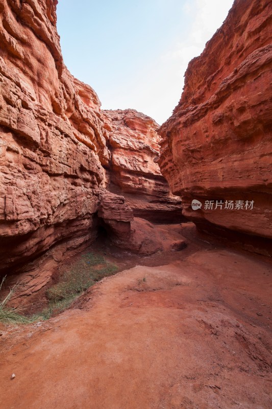 中国内蒙古丹霞地貌梦幻峡谷