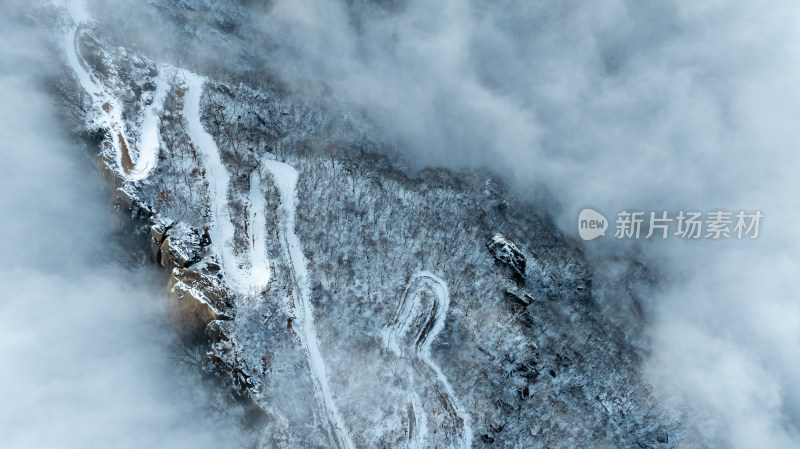 高山雪后云海道路航拍