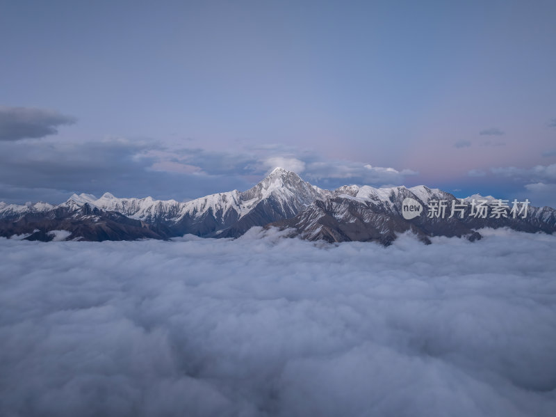 四川甘孜州子梅垭口云海贡嘎雪山高空航拍