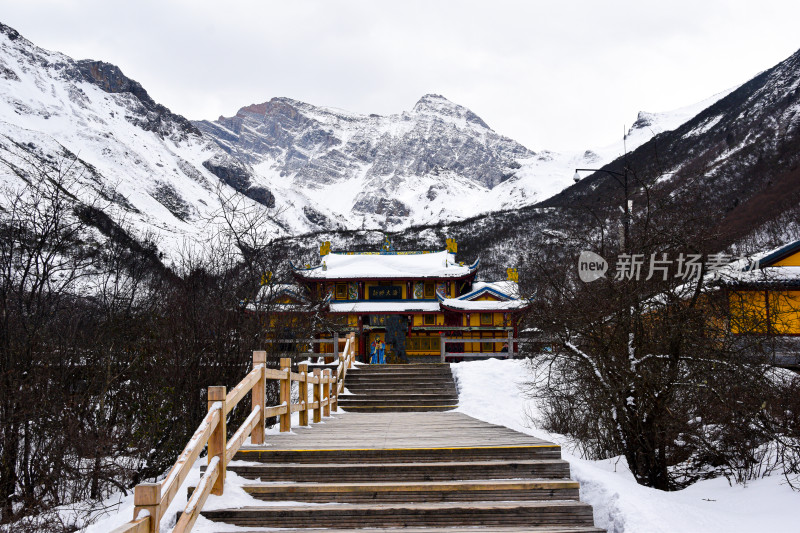 阿坝达古冰川