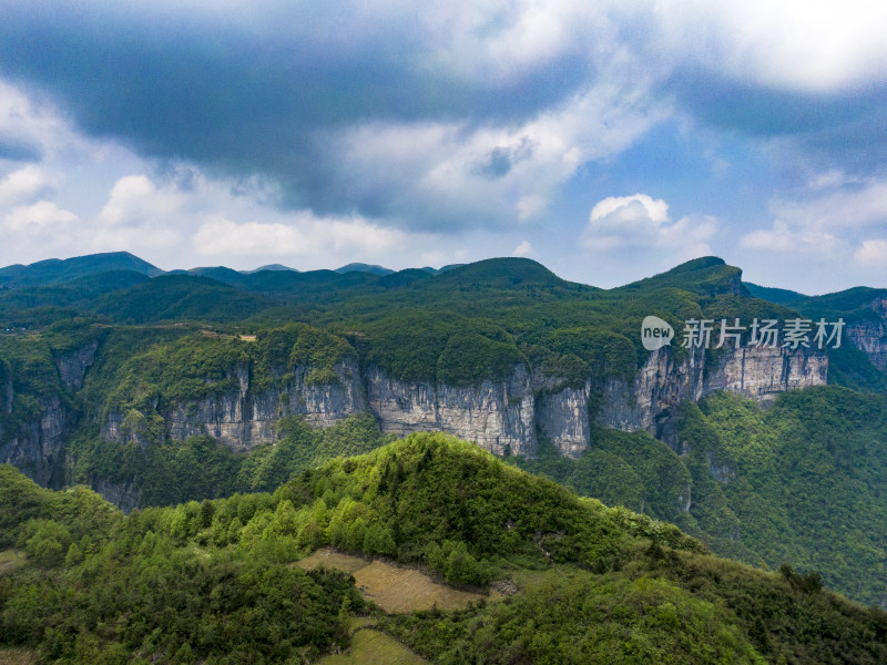 祖国壮丽山河湖南张家界奇山