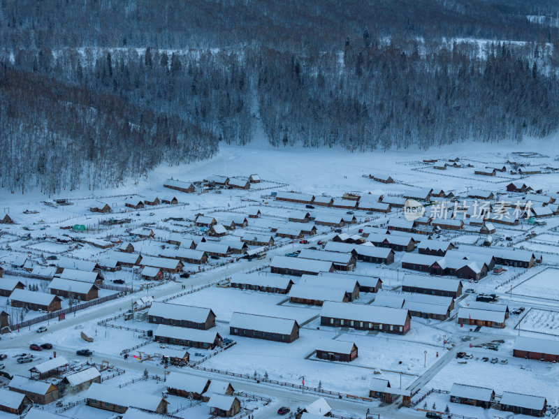 新疆北疆阿勒泰禾木冬季雪景童话世界航拍