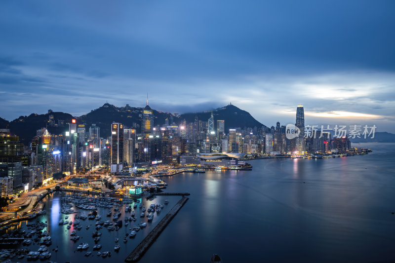 香港维多利亚港CBD中环日落夜景繁华都市