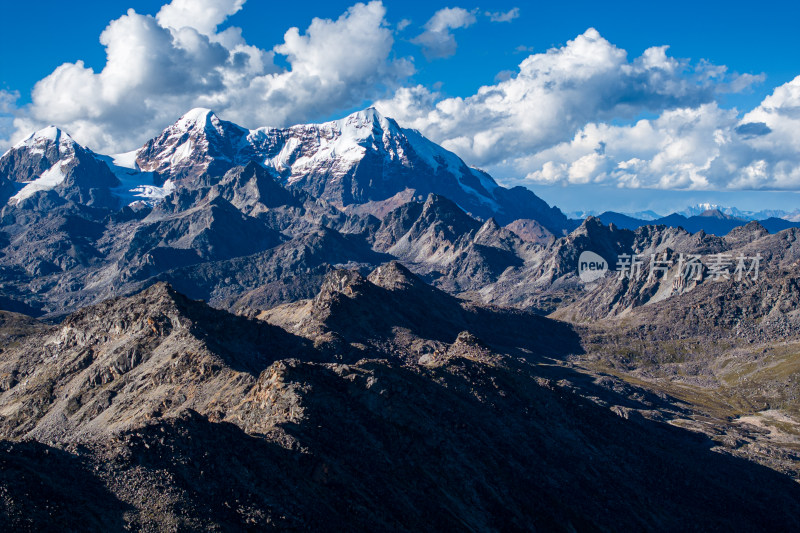 318川藏线西藏雪山高原旅游旅行风景