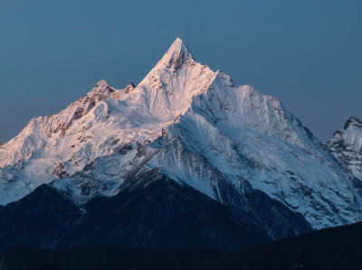 云南香格里拉梅里雪山飞来寺高空航拍