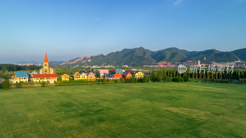 夏日户外旅行自然风景航拍童话城堡