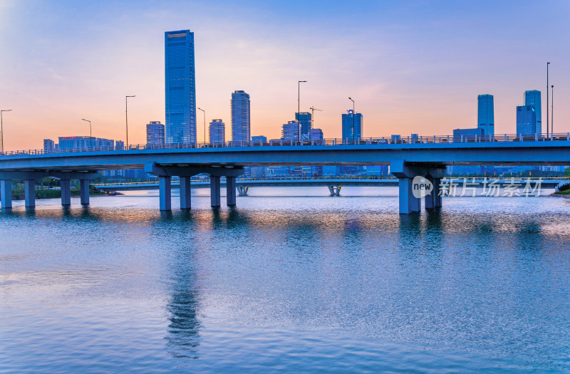 深圳湾后海二桥与滨海城市豪宅建筑