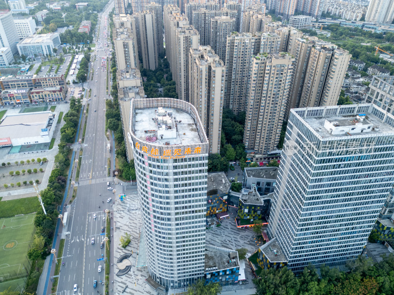 航拍四川成都郫都区城市建筑 交通 高速公路