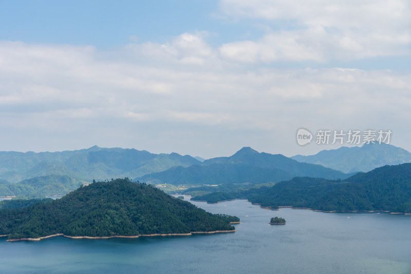 千岛湖天屿山观景台俯瞰千岛湖