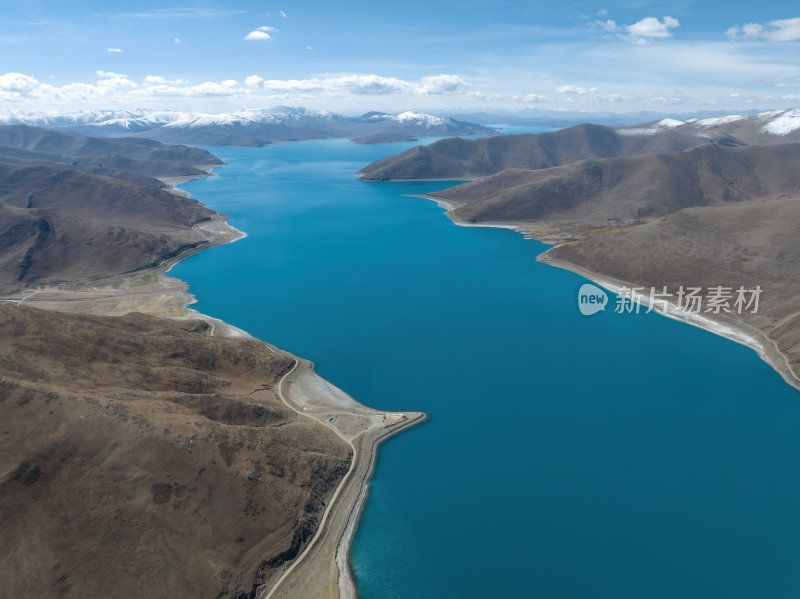 西藏山南羊卓雍措圣湖神湖蓝色高空航拍