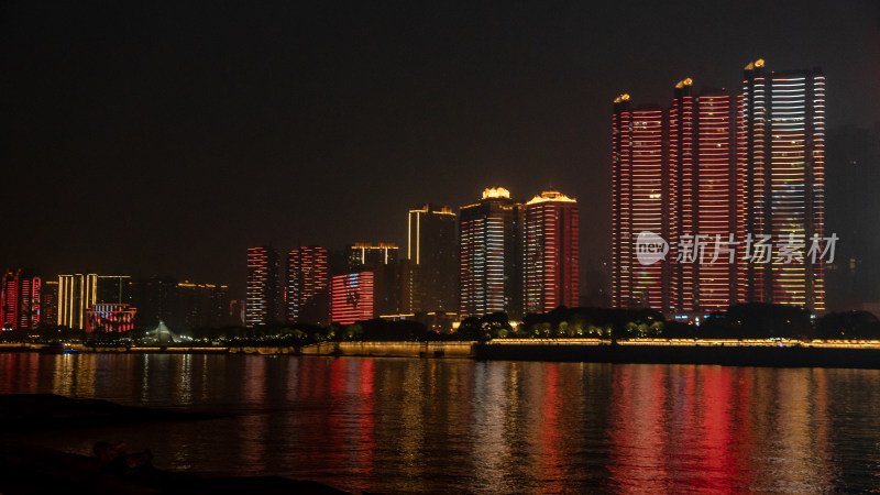 长沙湘江两岸夜景灯光摄影图