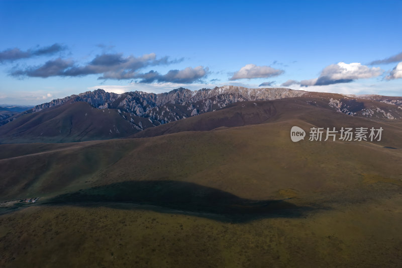 甘肃甘南玛曲阿万仓湿地蜿蜒河道草原航拍